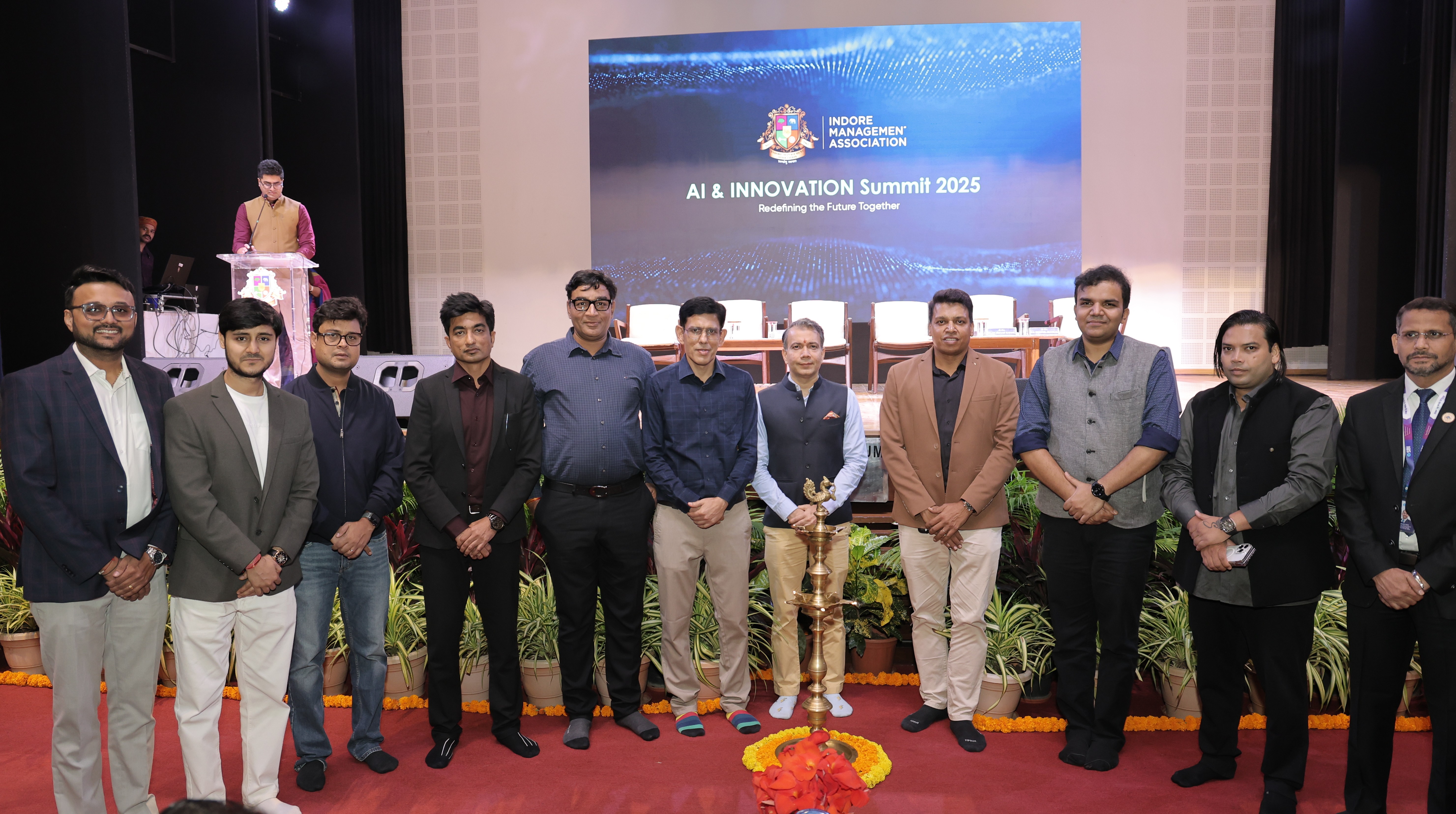 AI & Innovation Summit 2025 - Lamp Lighting